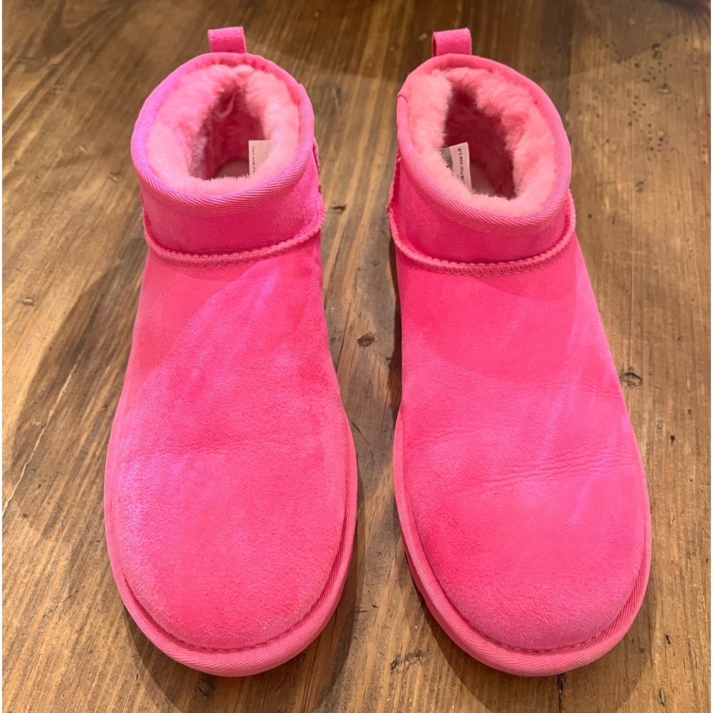 UGG Ultra Mini sz 10
